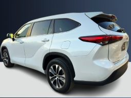 Toyota Highlander XLE 2023 full