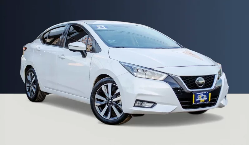 Nissan Versa Platinum 2020 blanco seminuevo en Navojoa, Sonora — único dueño, automático con interiores en piel