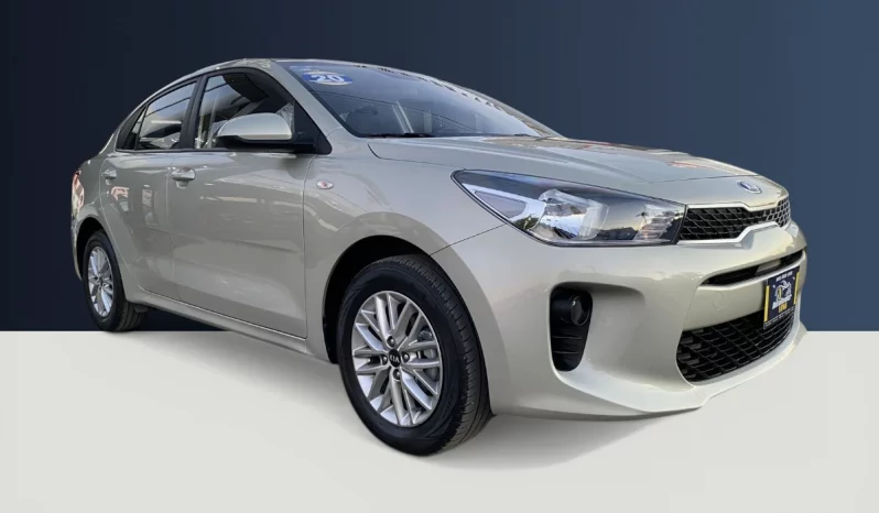 Kia Rio LX 2020 color arena seminuevo en Navojoa, Sonora — transmisión automática